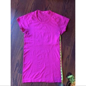 Lululemon swiftly tech short sleeve Pink